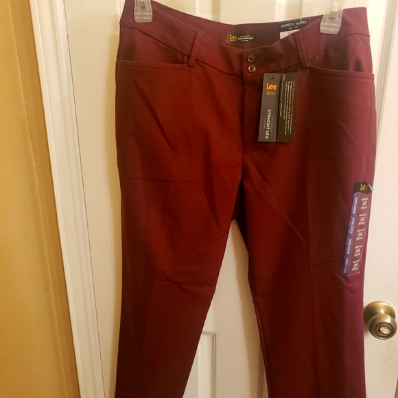 Lee Mid Rise Regular Straight Leg Capri  NWT Size 16P - Picture 1 of 6